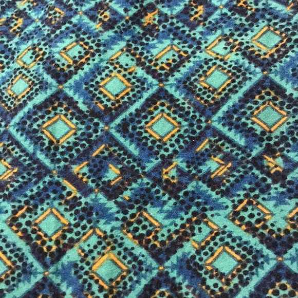 OS LuLaRoe leggings - Picture 2 of 2